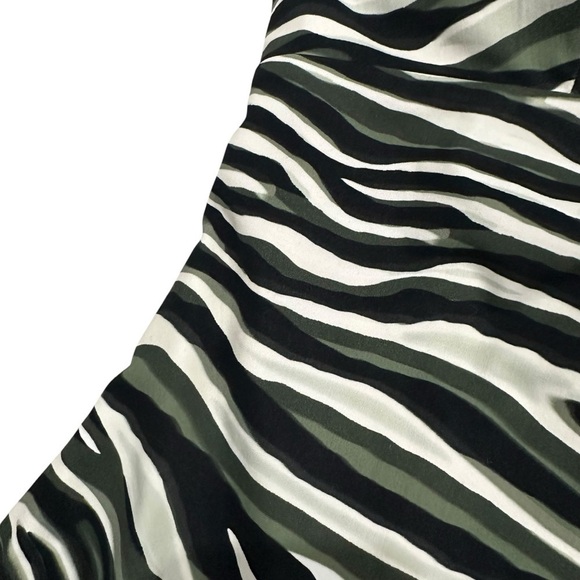 Coco Reef Astra Bra Sized Plunge Underwire One Piece Swimsuit - Wild Zebra - Picture 6 of 12